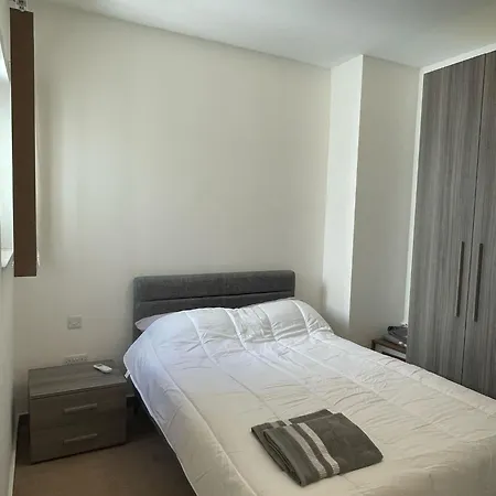 Lovely Three Bedroom Penthouse * San Gwann